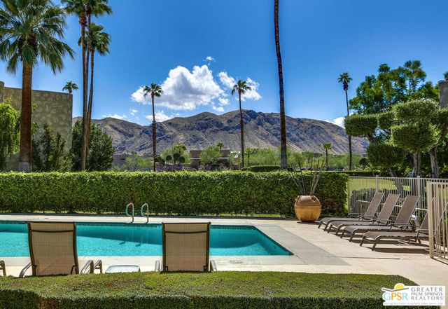 2454 E Palm Canyon Drive 1A, Palm Springs, CA 92264
