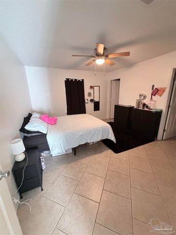 4252 Castille Ave, Milton, FL 32571