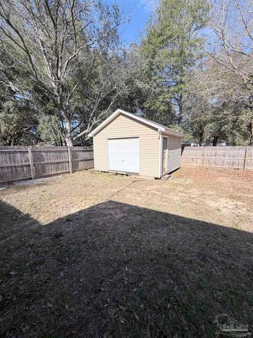 4252 Castille Ave, Milton, FL 32571