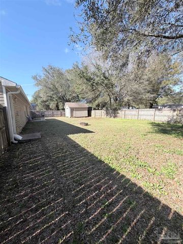 4252 Castille Ave, Milton, FL 32571