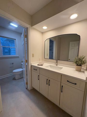 7446 PYRON OAKS CV, Germantown, TN 38138