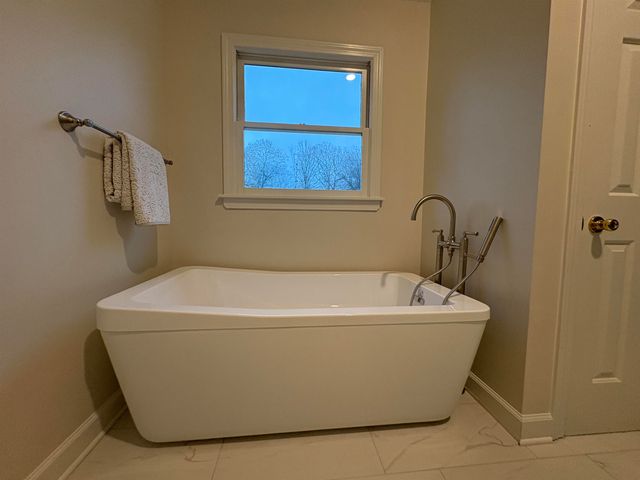 7446 PYRON OAKS CV, Germantown, TN 38138