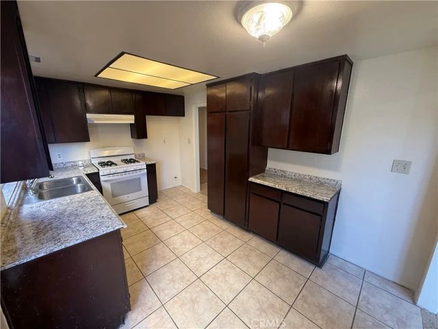 854 N Glassell, Orange, CA 92867