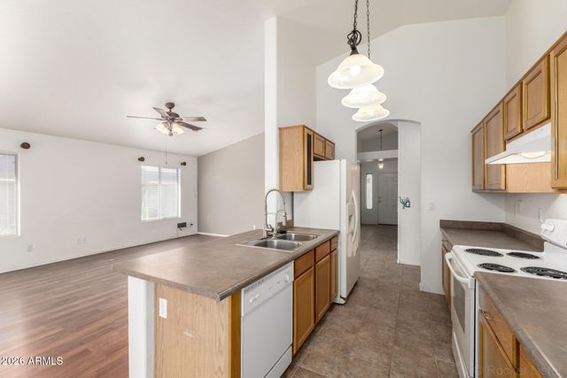 727 E LONG Avenue, Buckeye, AZ 85326