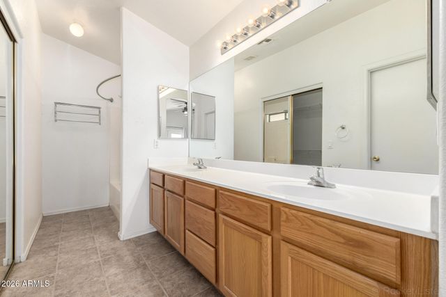 727 E LONG Avenue, Buckeye, AZ 85326