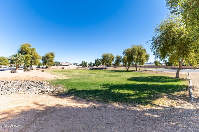 727 E LONG Avenue, Buckeye, AZ 85326