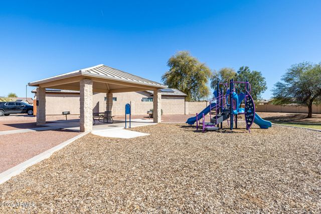 727 E LONG Avenue, Buckeye, AZ 85326