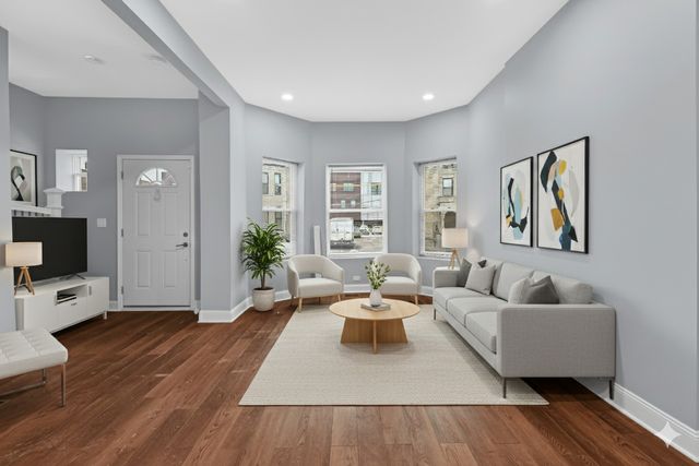 4309 W Monroe Street, Chicago, IL 60624