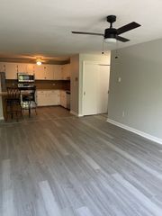 14-A Mayberry Dr 6, Westborough, MA 01581