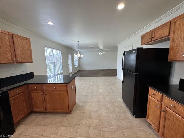 4050 Heather View Lane, Winston-salem, NC 27127