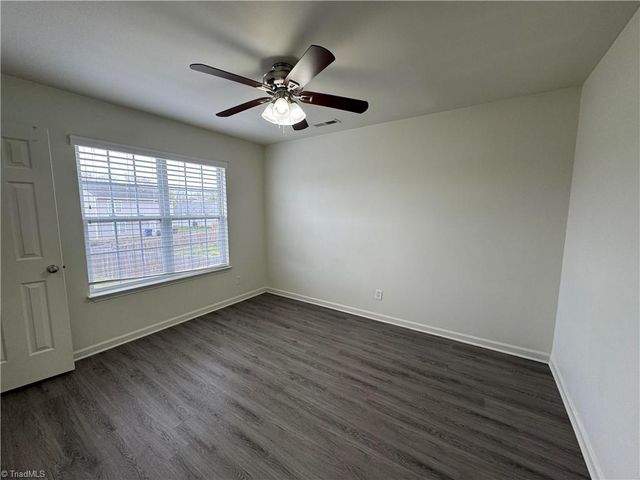 4050 Heather View Lane, Winston-salem, NC 27127