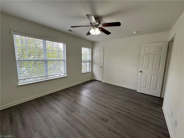 4050 Heather View Lane, Winston-salem, NC 27127