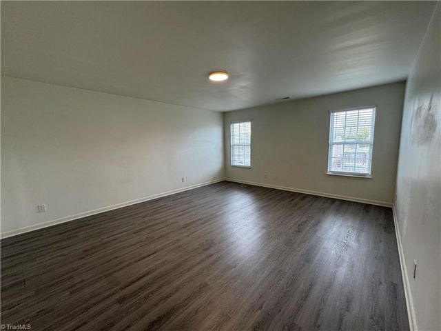 4050 Heather View Lane, Winston-salem, NC 27127