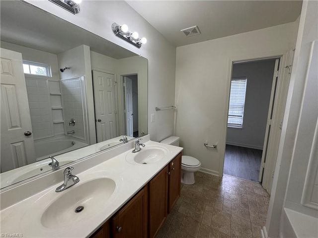 4050 Heather View Lane, Winston-salem, NC 27127