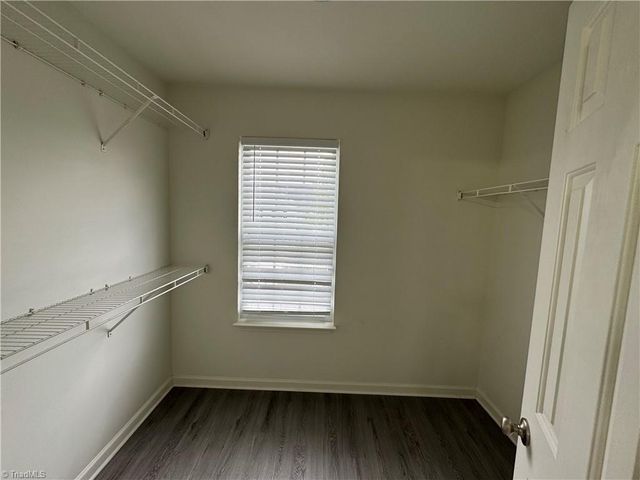 4050 Heather View Lane, Winston-salem, NC 27127