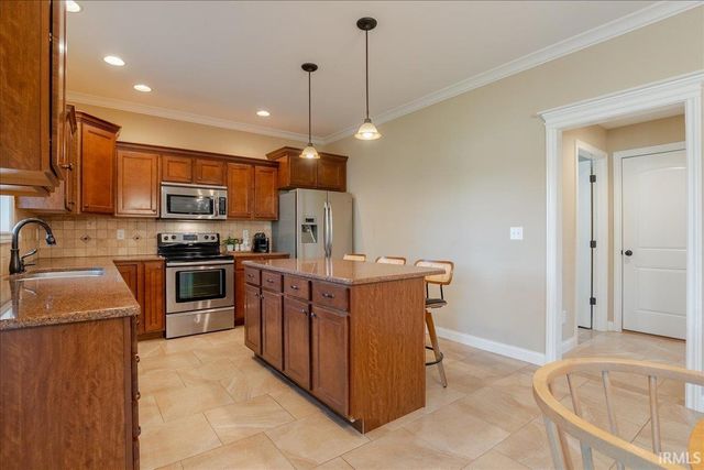 2833 Zachery Court, Newburgh, IN 47630