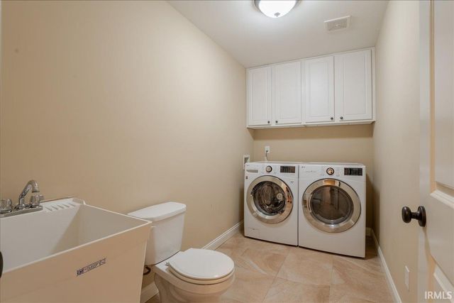 2833 Zachery Court, Newburgh, IN 47630
