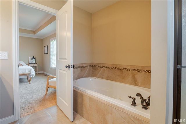 2833 Zachery Court, Newburgh, IN 47630