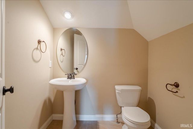 2833 Zachery Court, Newburgh, IN 47630