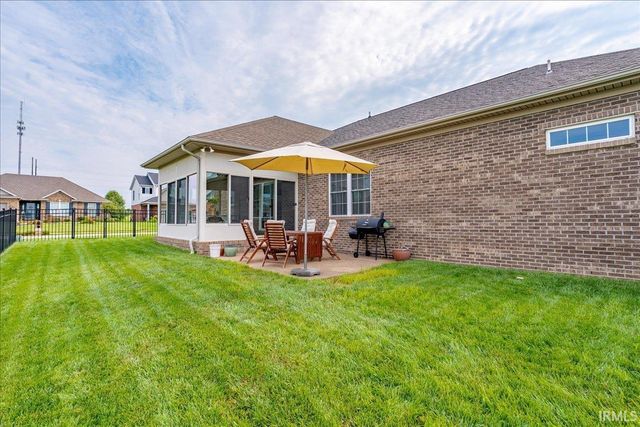 2833 Zachery Court, Newburgh, IN 47630