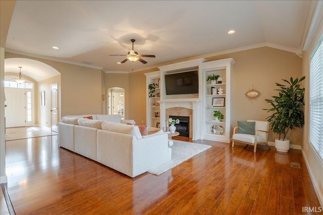 2833 Zachery Court, Newburgh, IN 47630