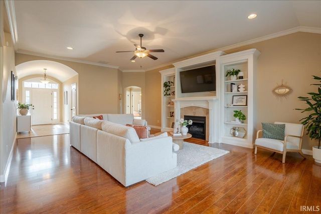 2833 Zachery Court, Newburgh, IN 47630