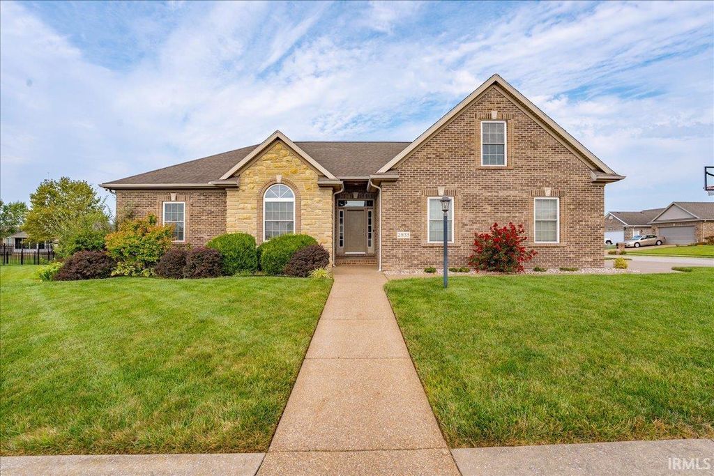 2833 Zachery Court, Newburgh, IN 47630