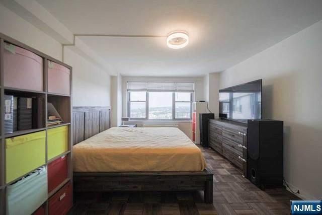 2100 Linwood Avenue 17T, Fort Lee, NJ 07024