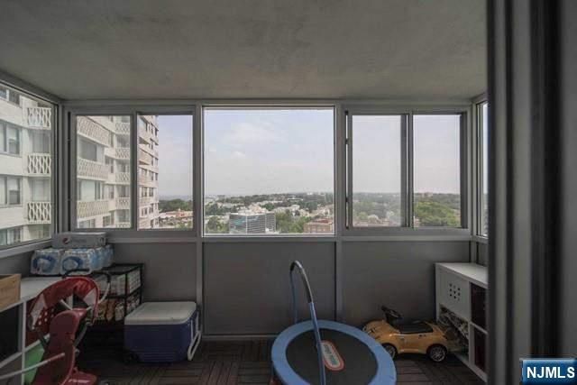 2100 Linwood Avenue 17T, Fort Lee, NJ 07024