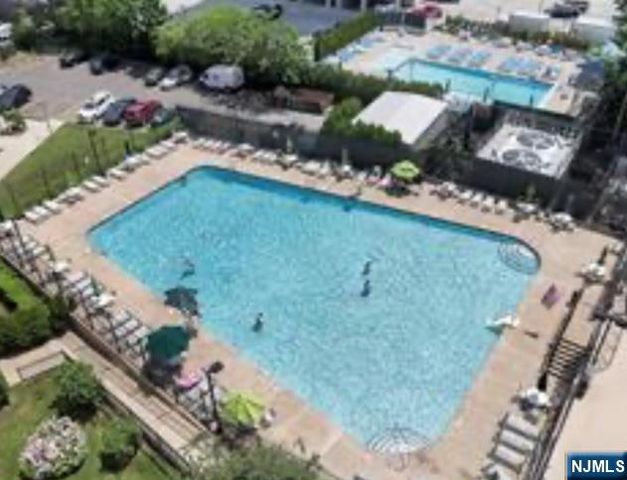 2100 Linwood Avenue 17T, Fort Lee, NJ 07024