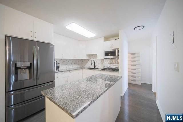 2100 Linwood Avenue 17T, Fort Lee, NJ 07024