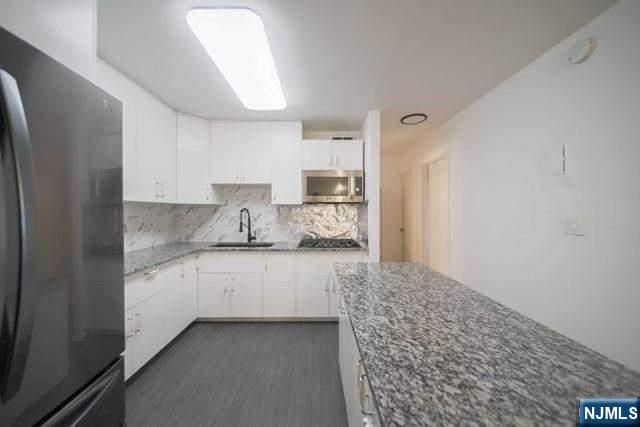 2100 Linwood Avenue 17T, Fort Lee, NJ 07024