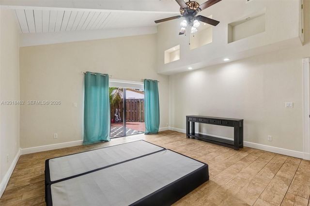 2731 S Parkview Dr, Hallandale Beach, FL 33009