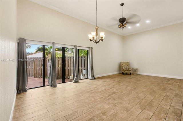 2731 S Parkview Dr, Hallandale Beach, FL 33009