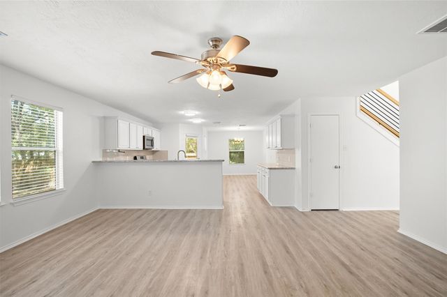 115 S Vesper Bend Circle, Spring, TX 77382