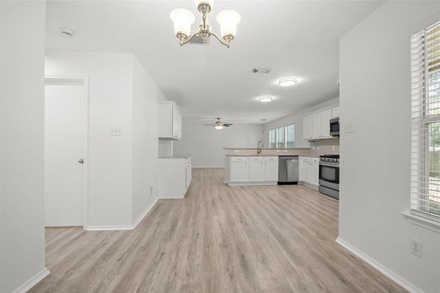115 S Vesper Bend Circle, Spring, TX 77382