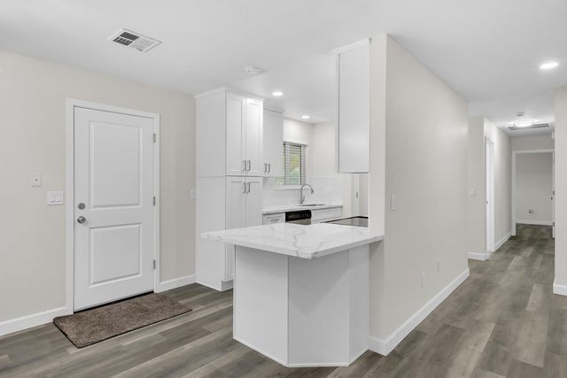 901 Lavon New Ln, Turlock, CA 95380