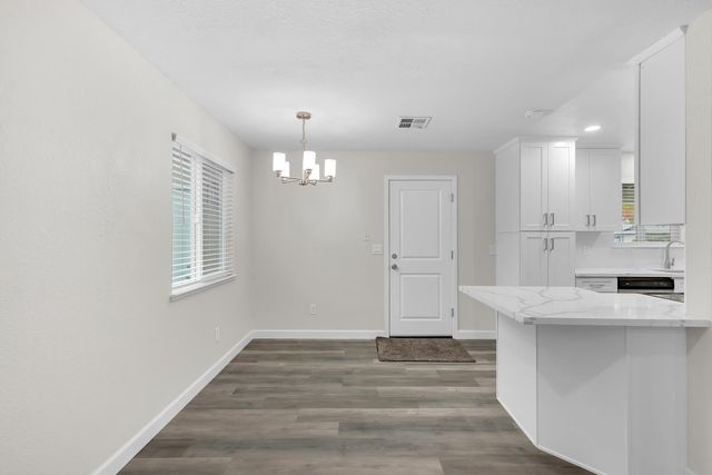 901 Lavon New Ln, Turlock, CA 95380