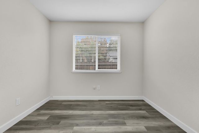 901 Lavon New Ln, Turlock, CA 95380