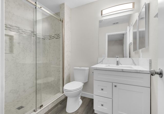 901 Lavon New Ln, Turlock, CA 95380