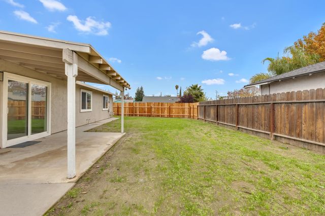 901 Lavon New Ln, Turlock, CA 95380