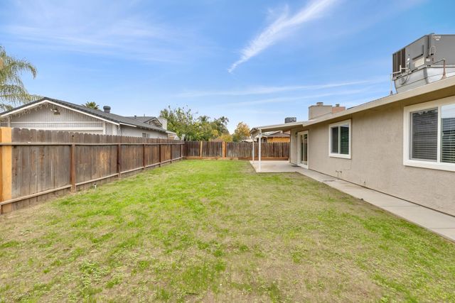 901 Lavon New Ln, Turlock, CA 95380