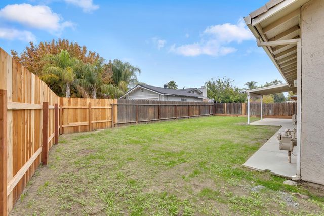 901 Lavon New Ln, Turlock, CA 95380