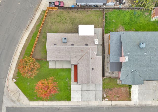 901 Lavon New Ln, Turlock, CA 95380