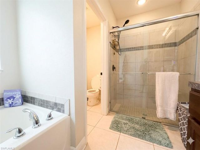 237 SW 31st TER, Cape Coral, FL 33914