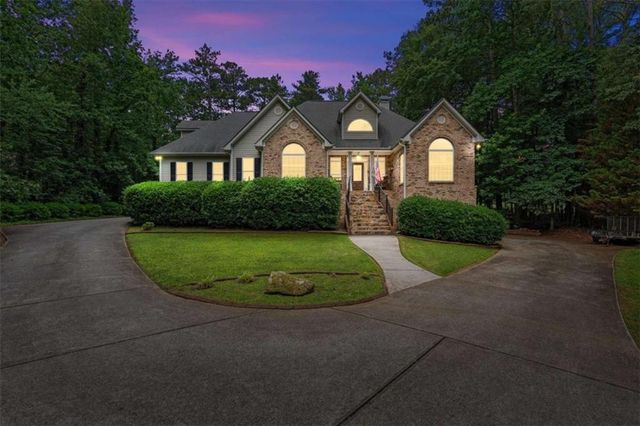 4050 Golfview Court, Villa Rica, GA 30180