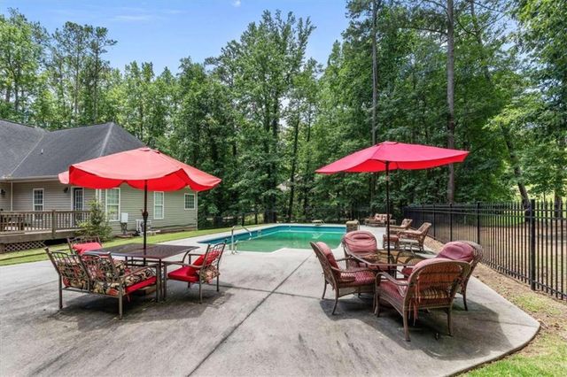 4050 Golfview Court, Villa Rica, GA 30180