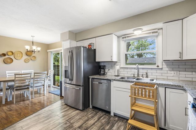 135 N Bonnie Avenue, Republic, MO 65738