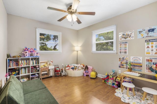 135 N Bonnie Avenue, Republic, MO 65738