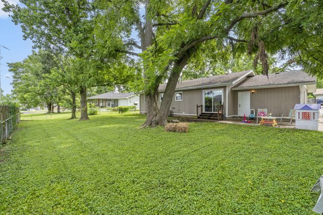 135 N Bonnie Avenue, Republic, MO 65738